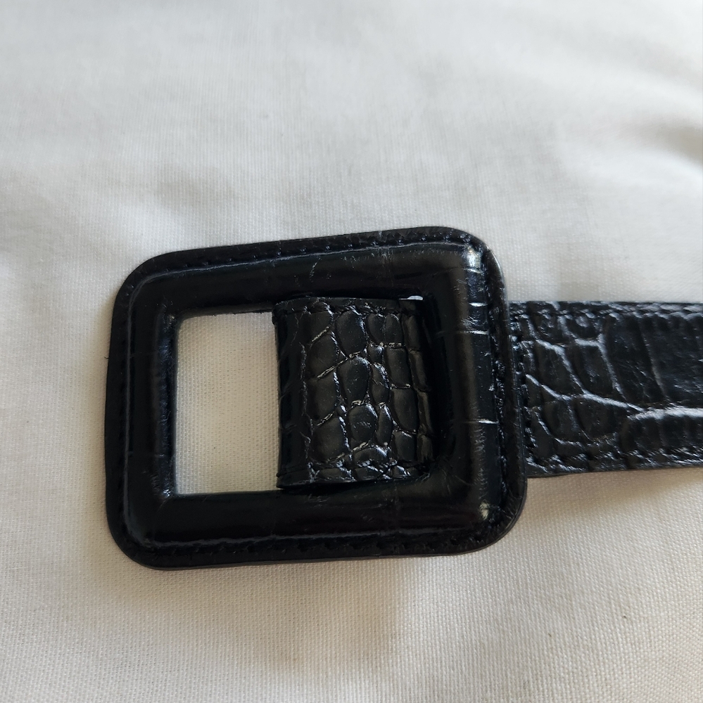 Women's Vintage Banana Republic Mock Croc Italian Leather Belt - Black